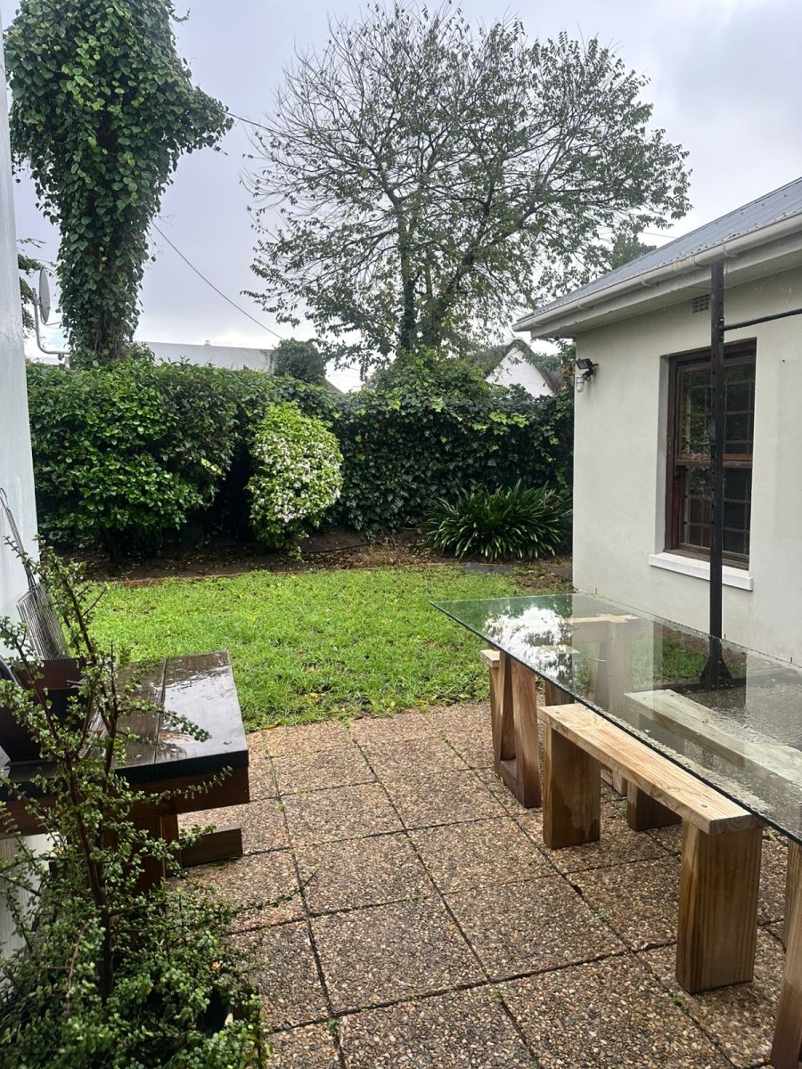 To Let 3 Bedroom Property for Rent in Wynberg Upper Western Cape